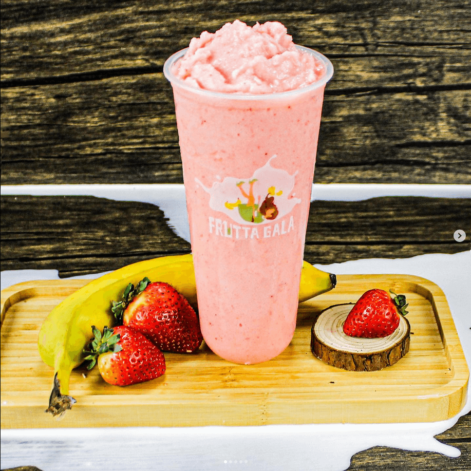 Strawberry Banana Frutta Smoothie