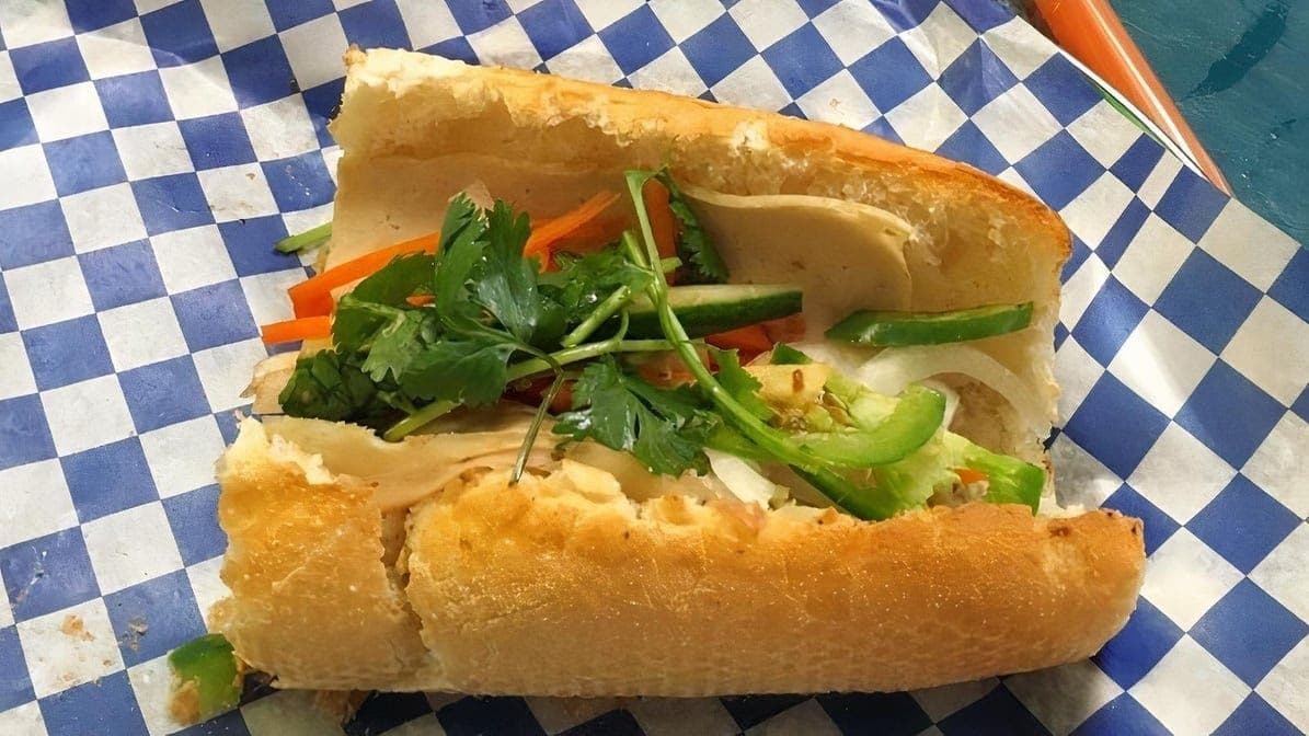 Trung Nguyen V-N Sub 6